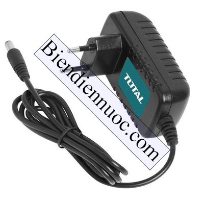 Cục sạc Total TOCLI228180