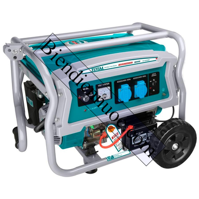 Máy phát điện dùng xăng Total TP135006E